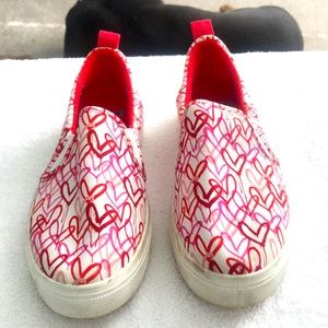 WOMEN’S SKETCHERS X J GOLDCROWN HEART SNEAKERS